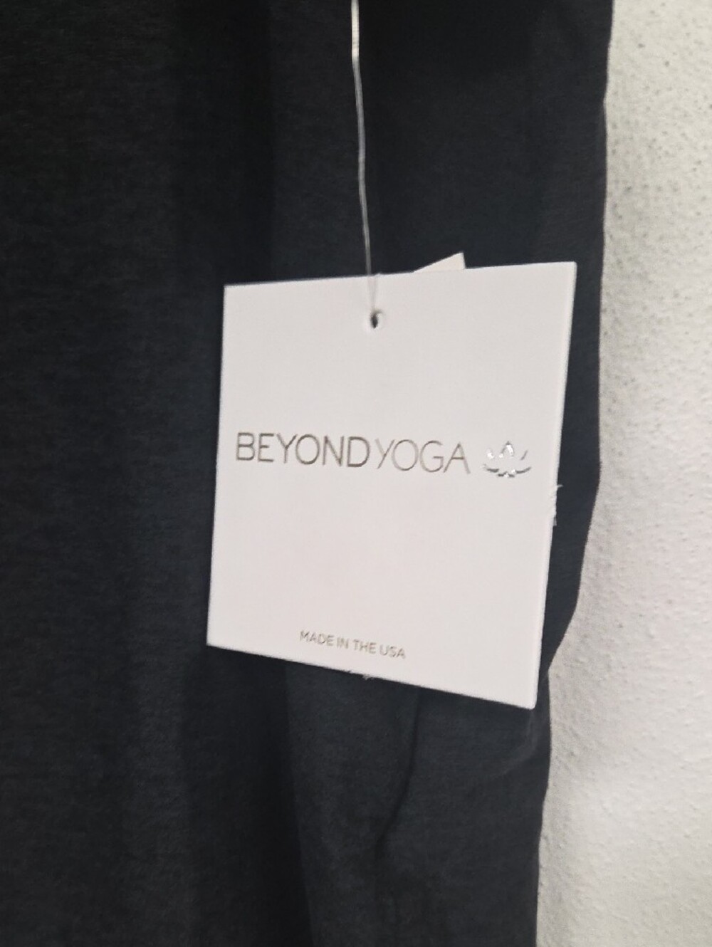 Beyond Yoga Black Sleeveless Relaxed Tank - Picture 3 of 9